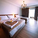 Hotell Sey & 4*
