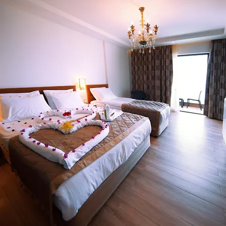 Hotelli Sey & 4*