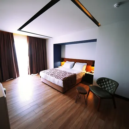 Hotel Sey & 4*